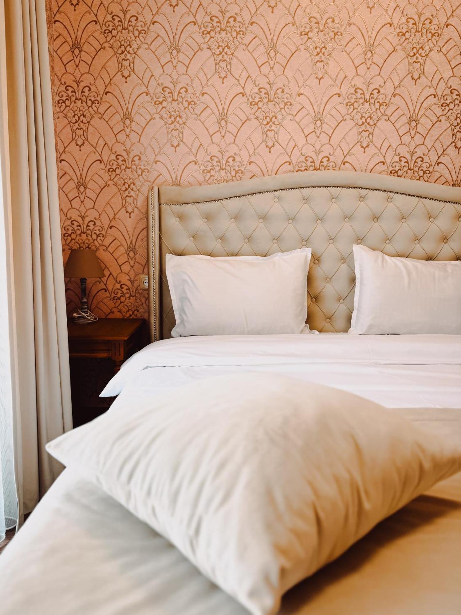 Armenia Hotel Ереван Екстериор снимка